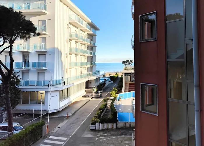 Mini-jet アパート *